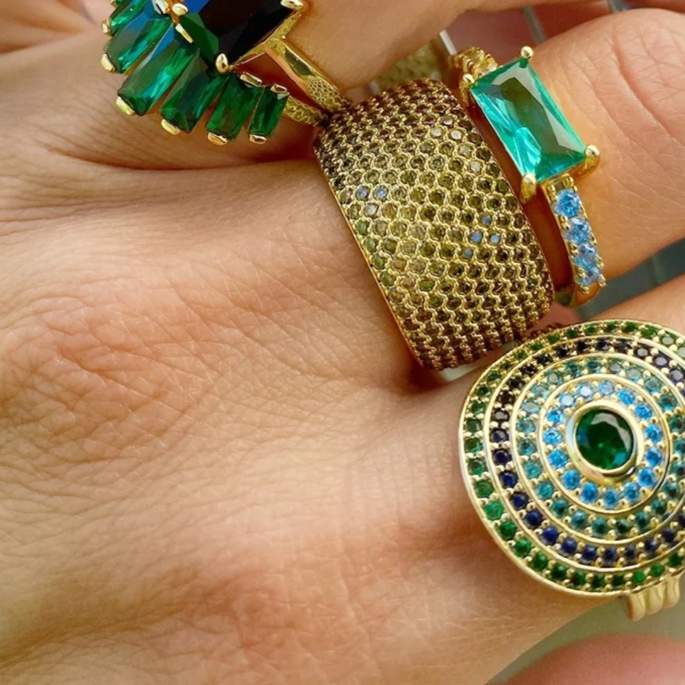 Elegant Silver and Green Statement Ring - Picture 5 of 6